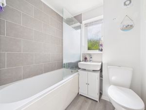 Family Bathroom- click for photo gallery